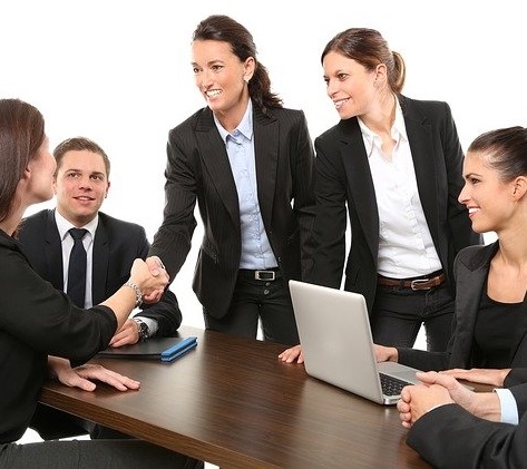 Colleagues in a corporate language training session